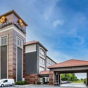 https://la-quinta-inn-suites-norfolk-airport.williamsburghotelsusa.com